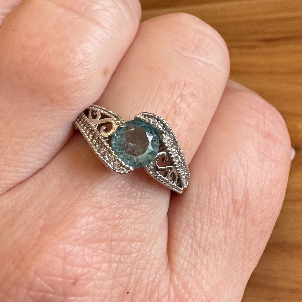 Blue Topaz And 925 Silver Ring Size 9 - Picture 2 of 8